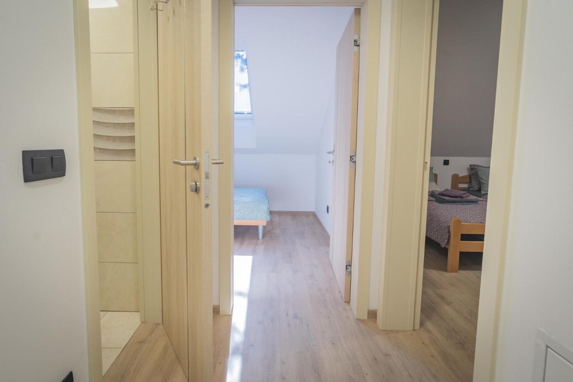 Ferienwohnung Cuckoo'S Alpine Nest Lesce  Zimmer foto