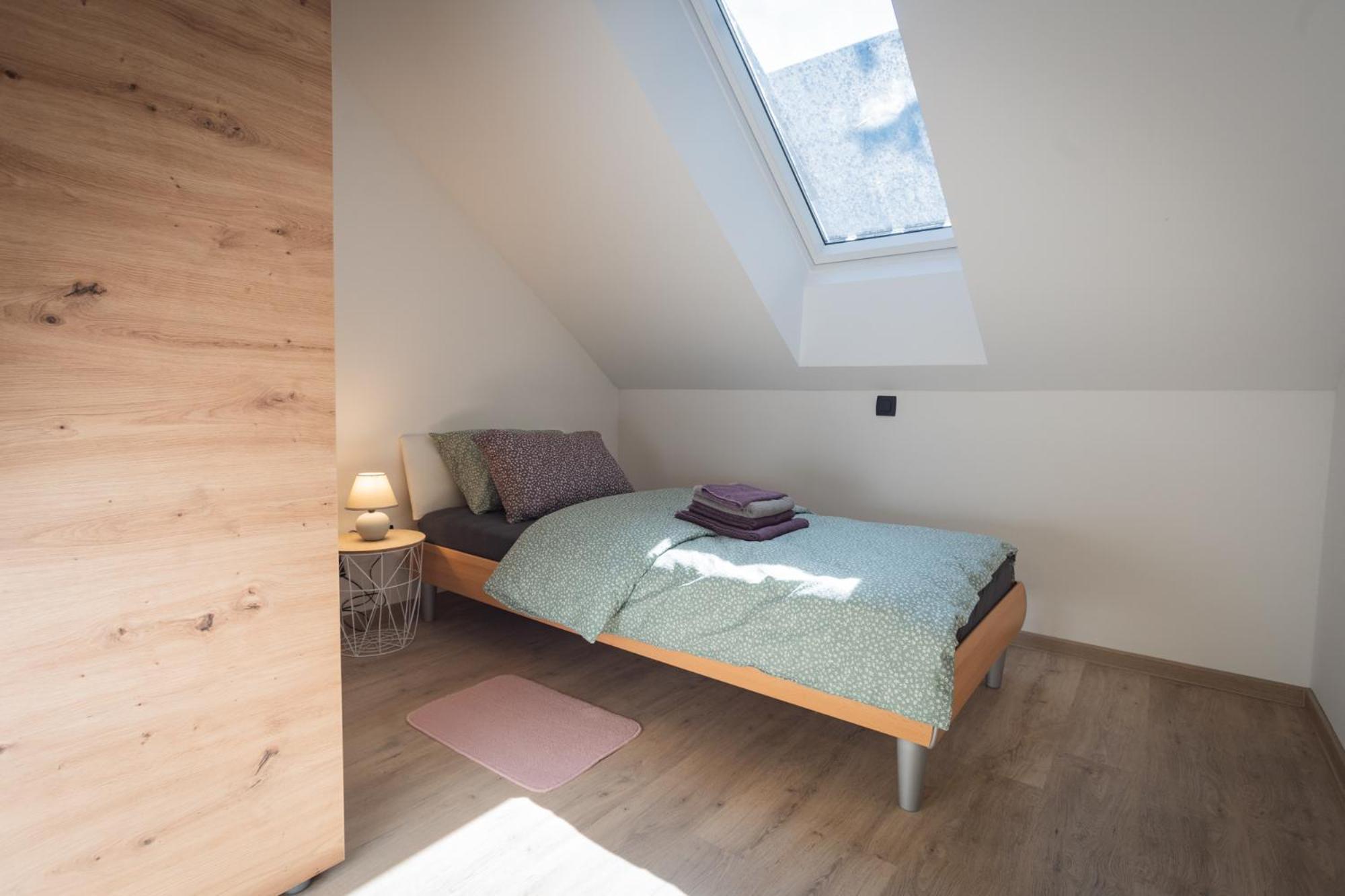 Ferienwohnung Cuckoo'S Alpine Nest Lesce  Zimmer foto